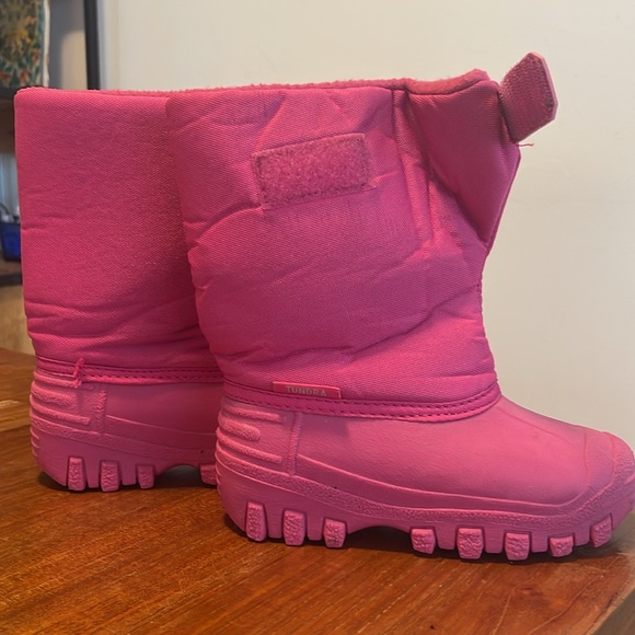 Tundra Girls waterproof snow boots - Picture 2 of 8